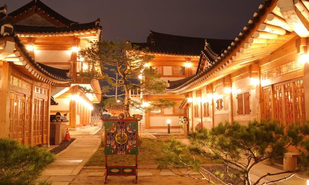 Hwangnamguan Hanok Village Gyeongju Exterior foto